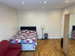 Spacious and Sunny double Room for comfortable nap